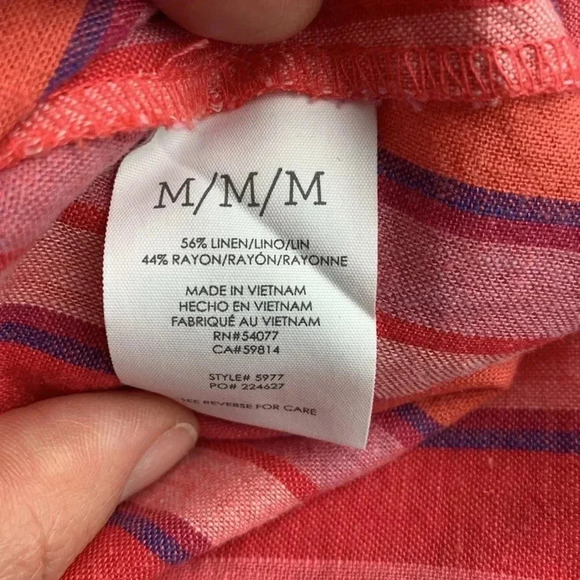 Cabi short sleeved button front blouse size M - Picture 5 of 6